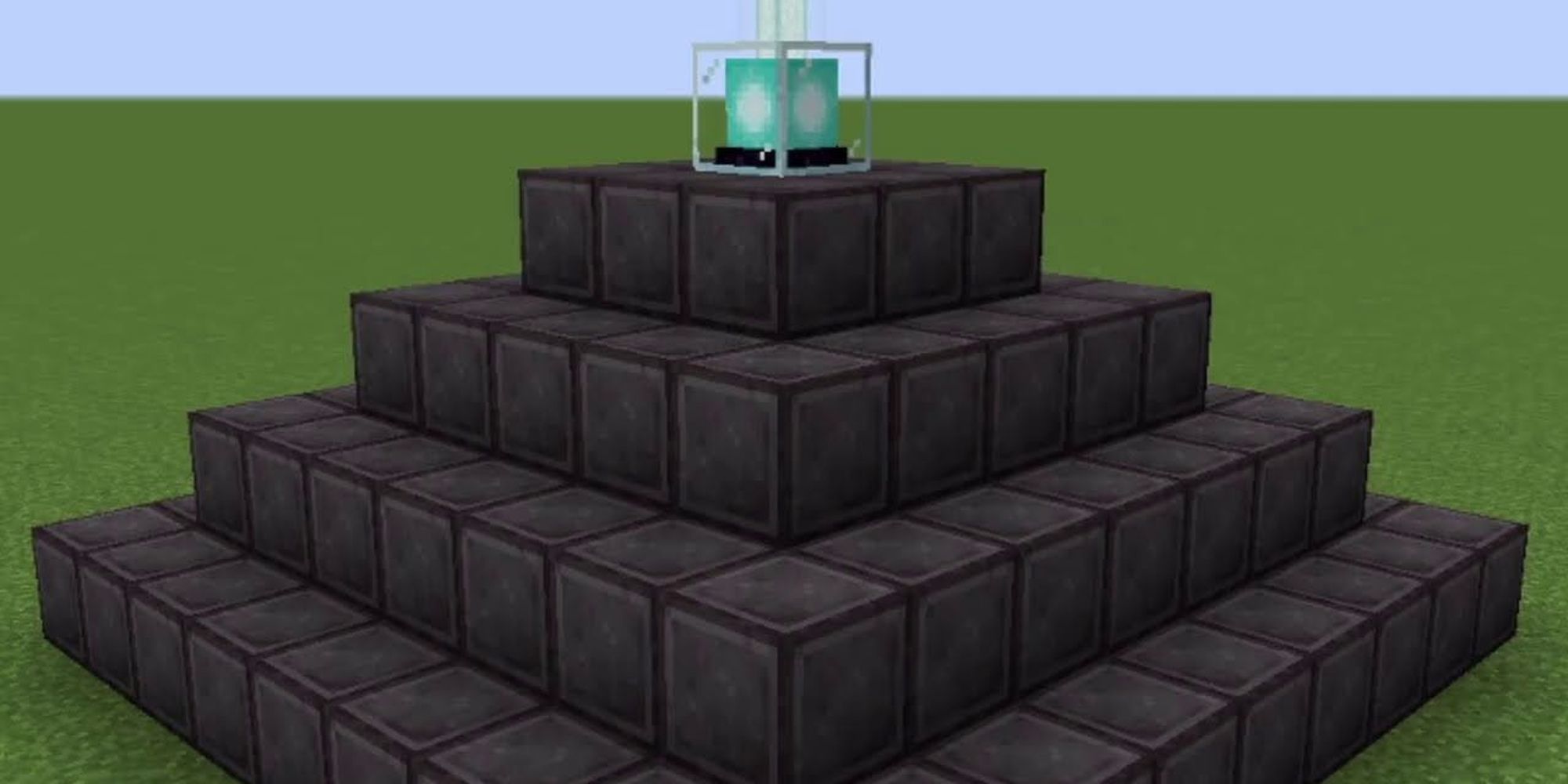 An image of an active netherite beacon in Minecraft. 