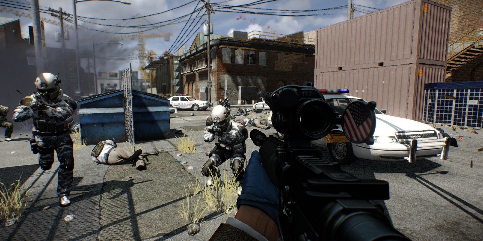 Payday 2 screenshot of player fighting swat enemies.