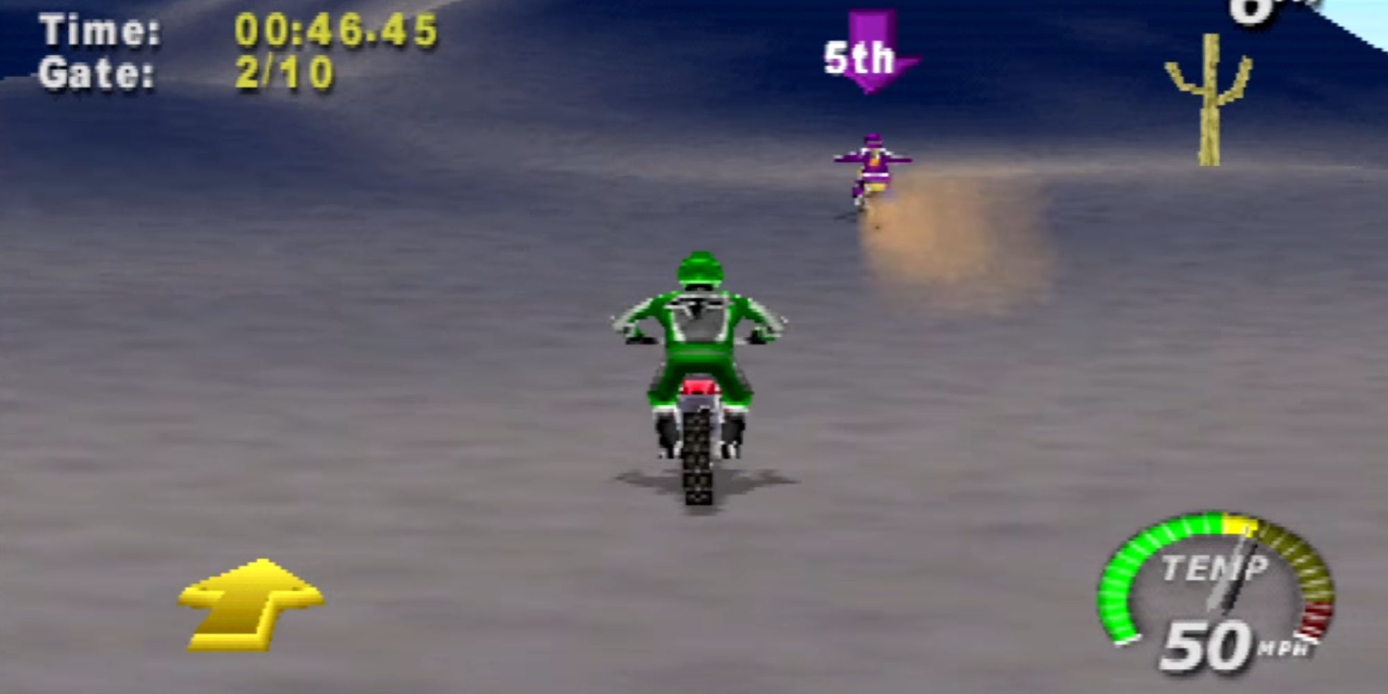 A motorcyclist wears a green jersey while driving through the desert in Excitebike 64.