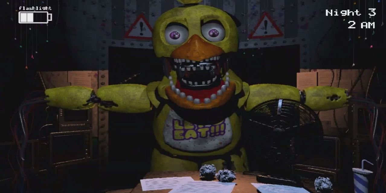 Horror Five Nights At Freddy's 2 Chica Animatronic