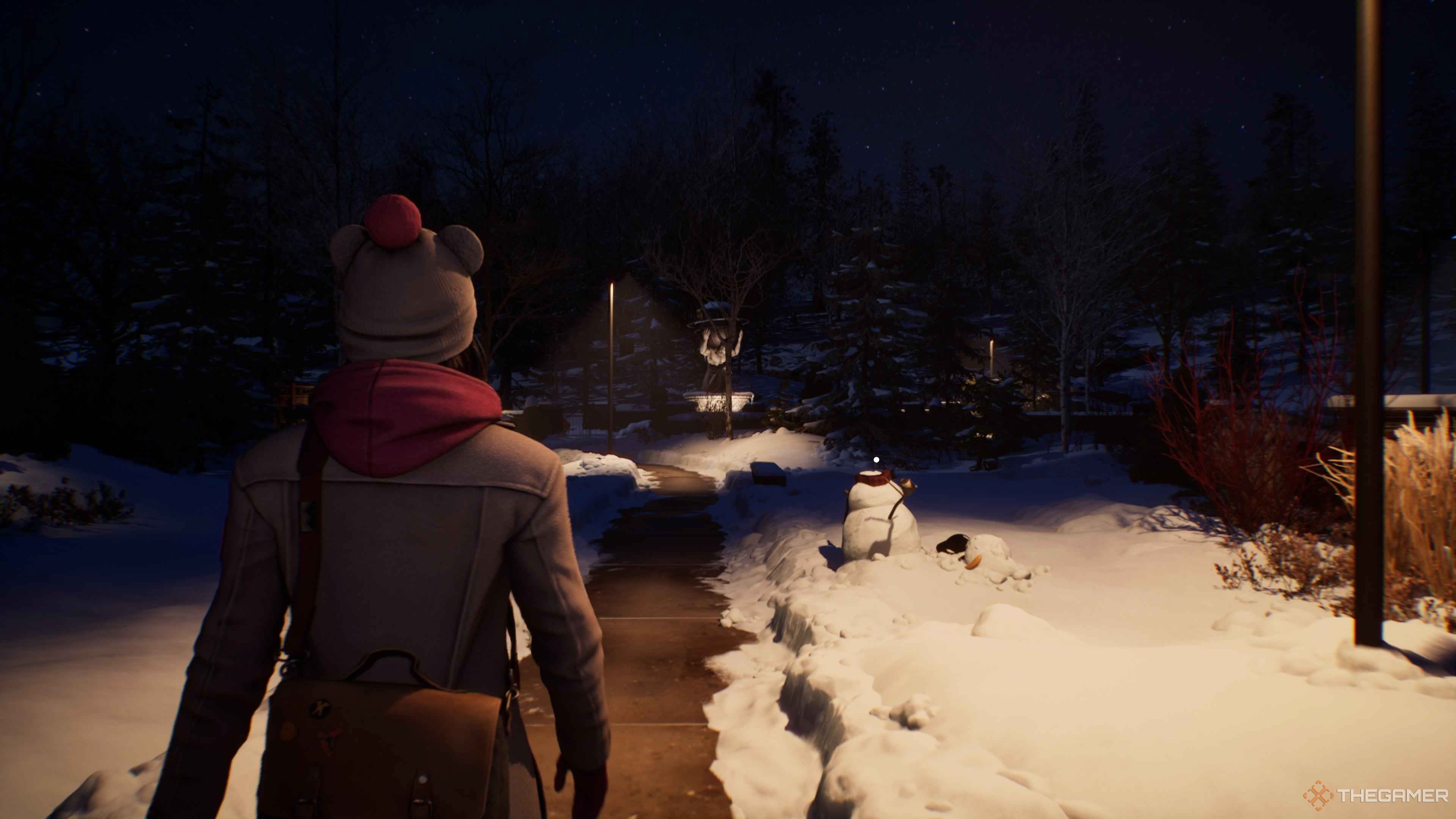 Maxine Claufield on a snowy path in Life is Strange: Double Exposure. 