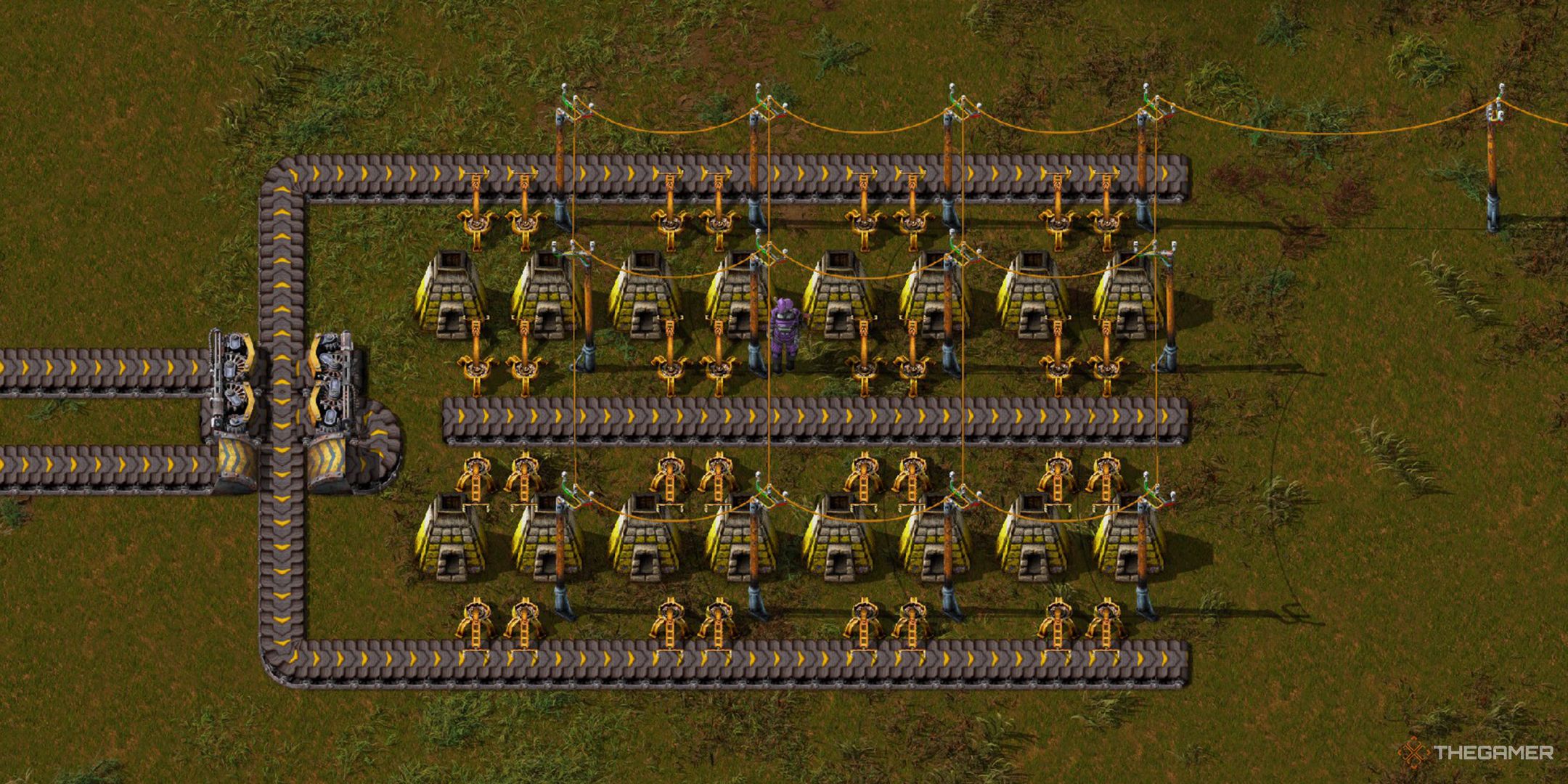 A beginner smelter setup using furnaces, belts, and inserters.