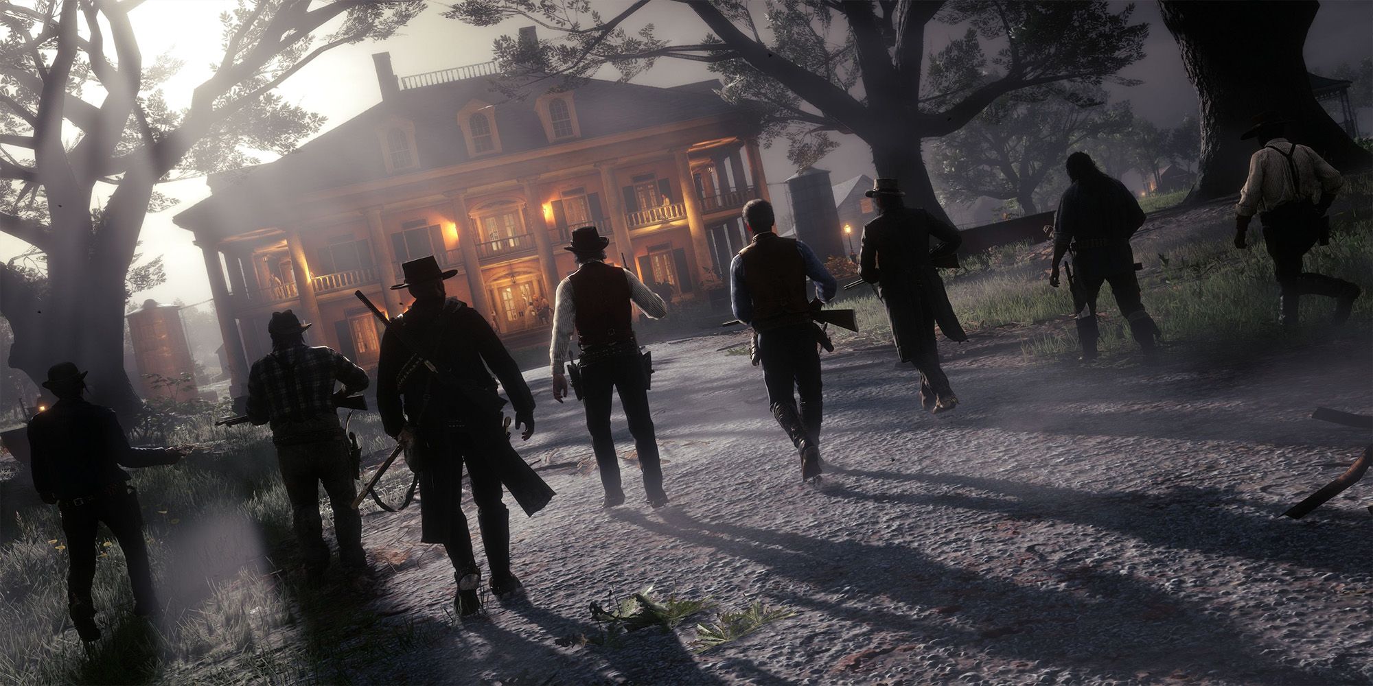 Red Dead Redemption 2 Screenshot of the Van Der Linde Gang strolling up to Braithwaite Manor with weapons.