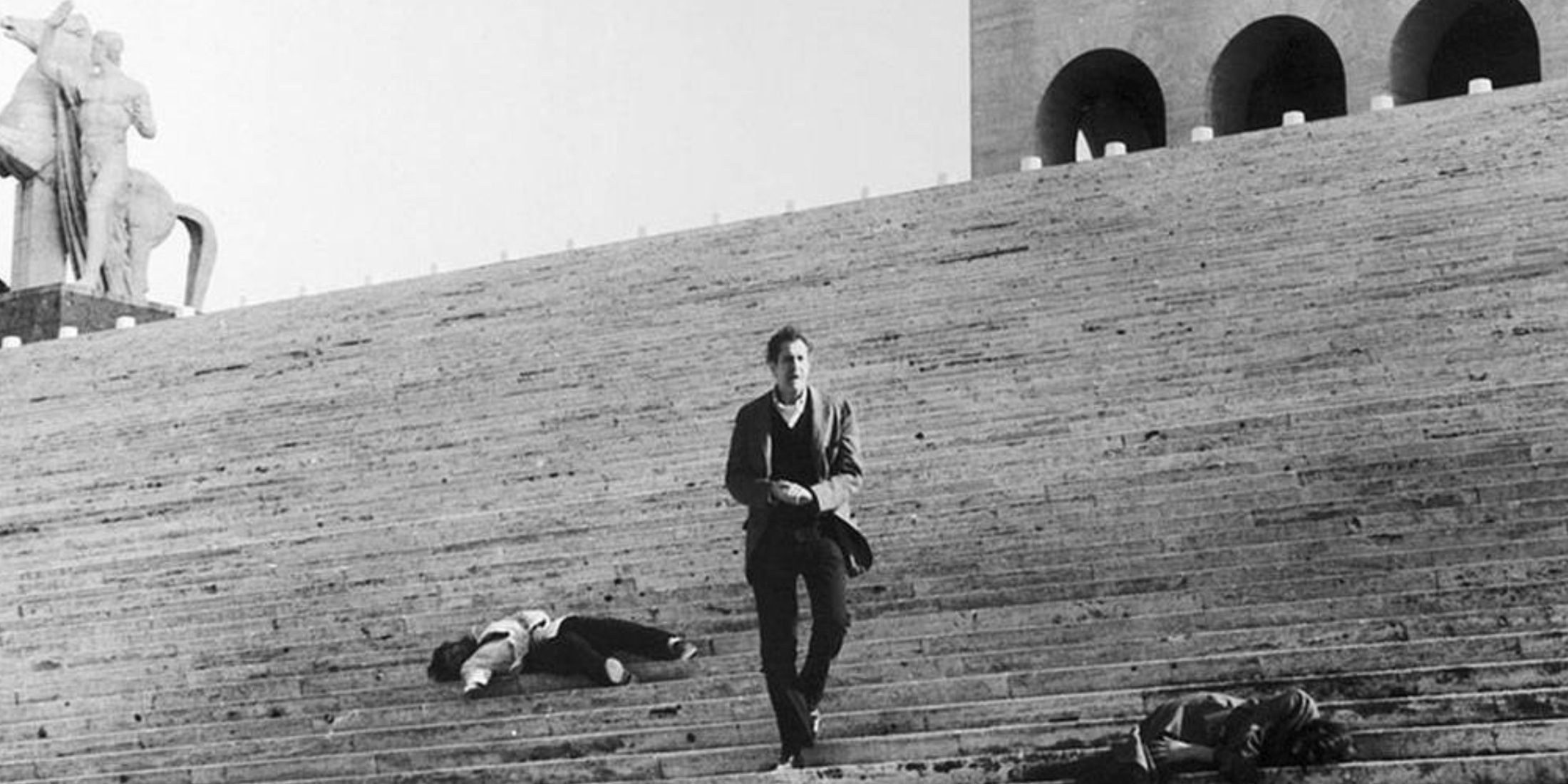 Vincent Price with bodies on steps