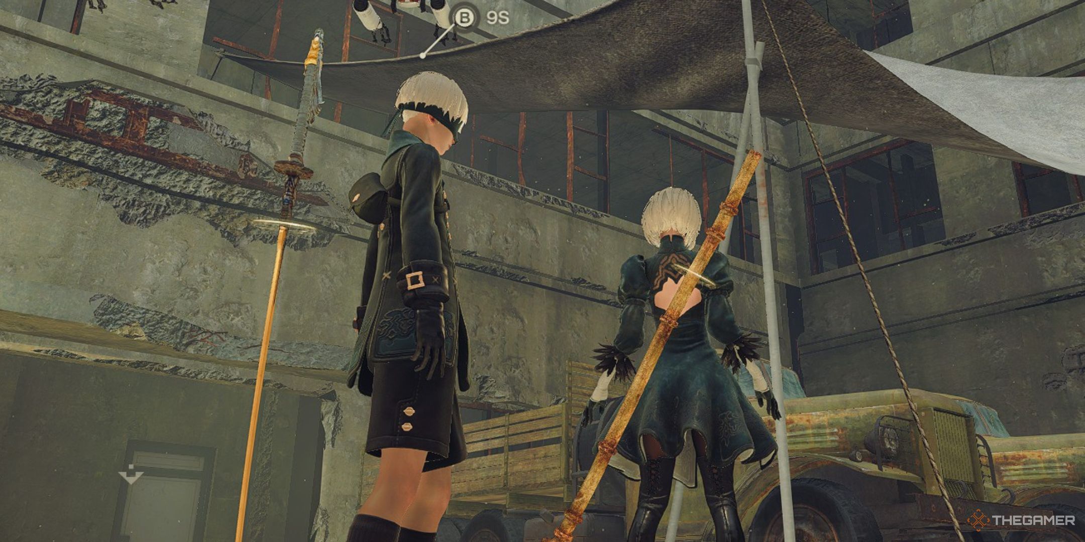 2B has wielded the iron pipe in nier automata.