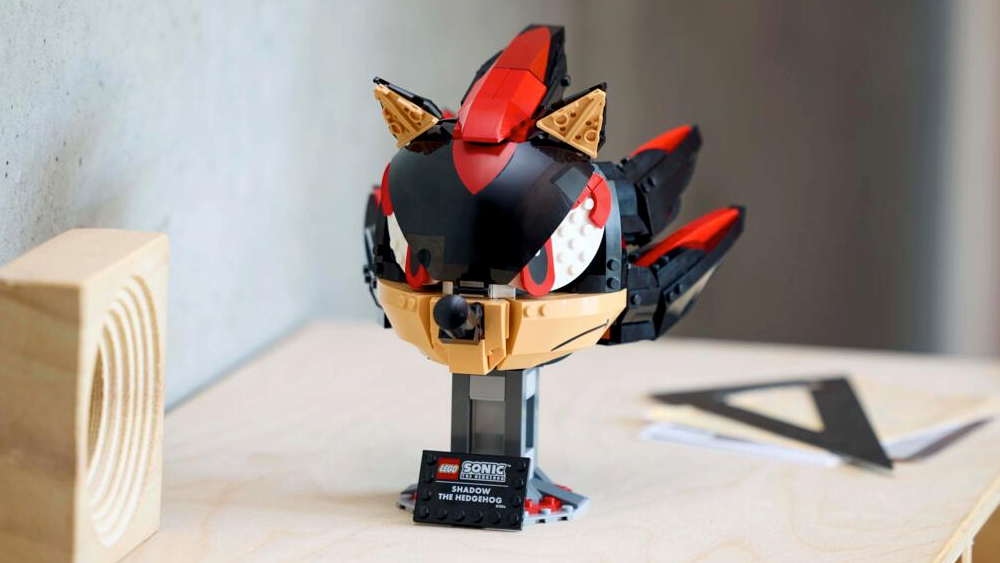 Build Shadow The Hedgehog's Head Out Of 720 Lego Bricks For Only $56