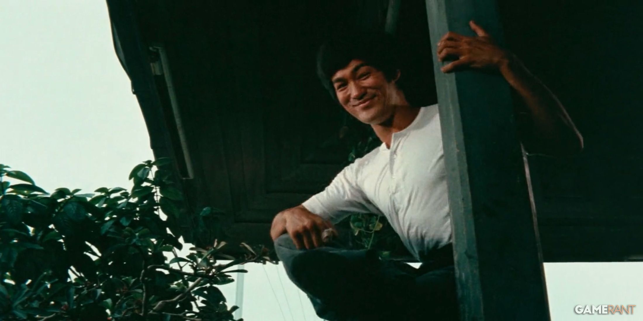 Bruce Lee smiling 