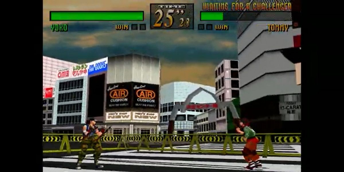 Gameplay screenshot of Last Bronx, showing a fight between Yoko and Tommy.