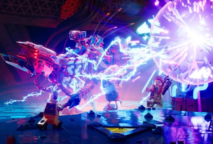 Aloy battles a Thunderjaw in Lego Horizon Adventures, which is shooting a purple electric blast