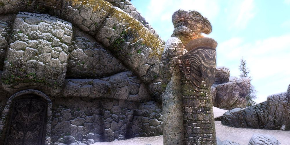 Structures with realistic rocky textures from the Tamriel Reloaded mod