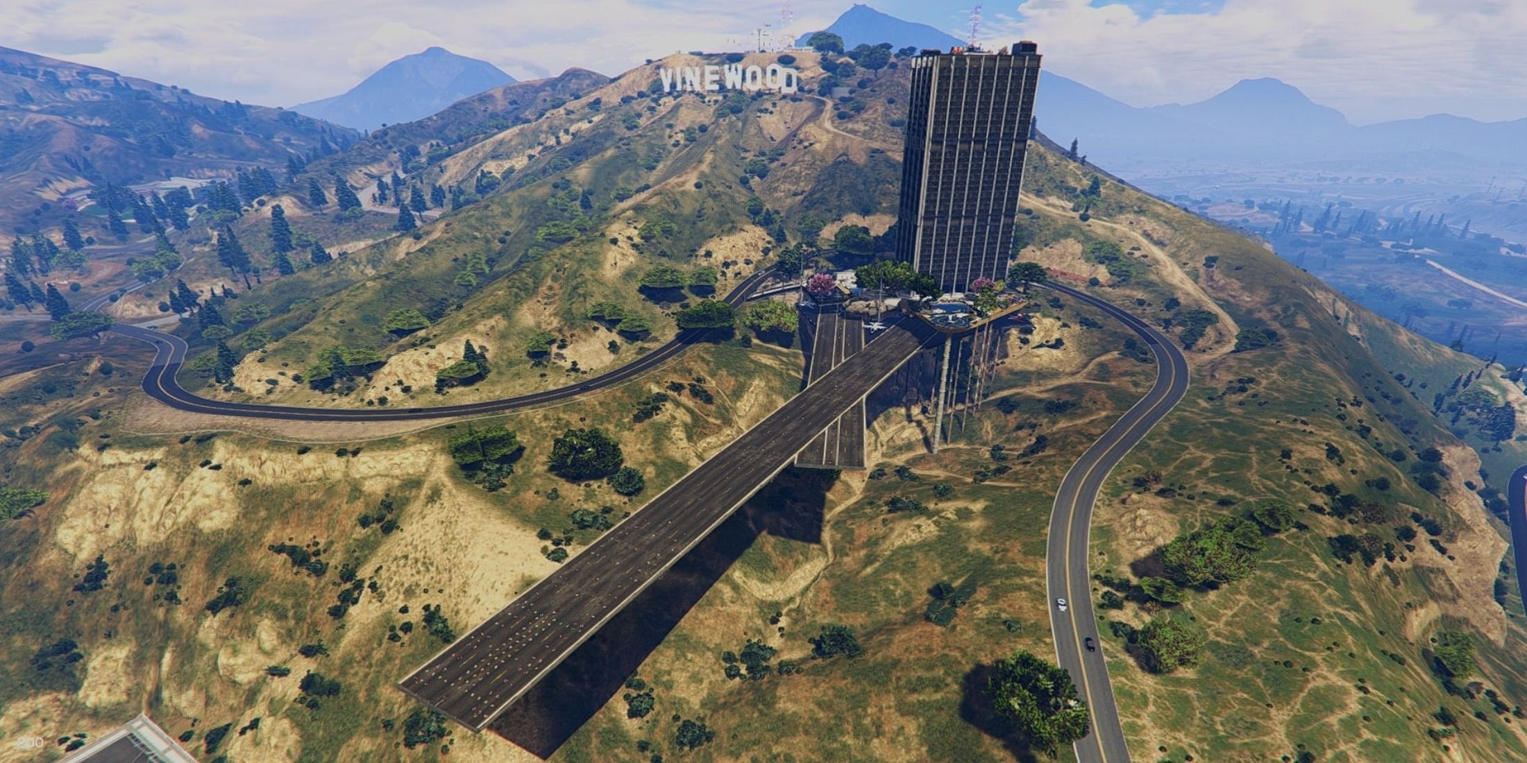 Luxurious Vinewood Tower In GTA 5