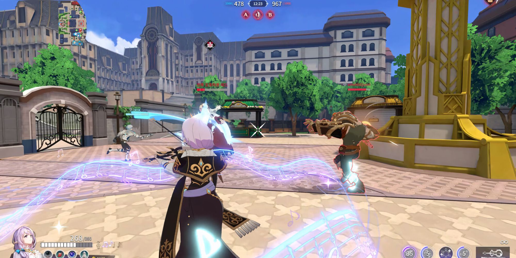 Players fighting in a square in Second Wave