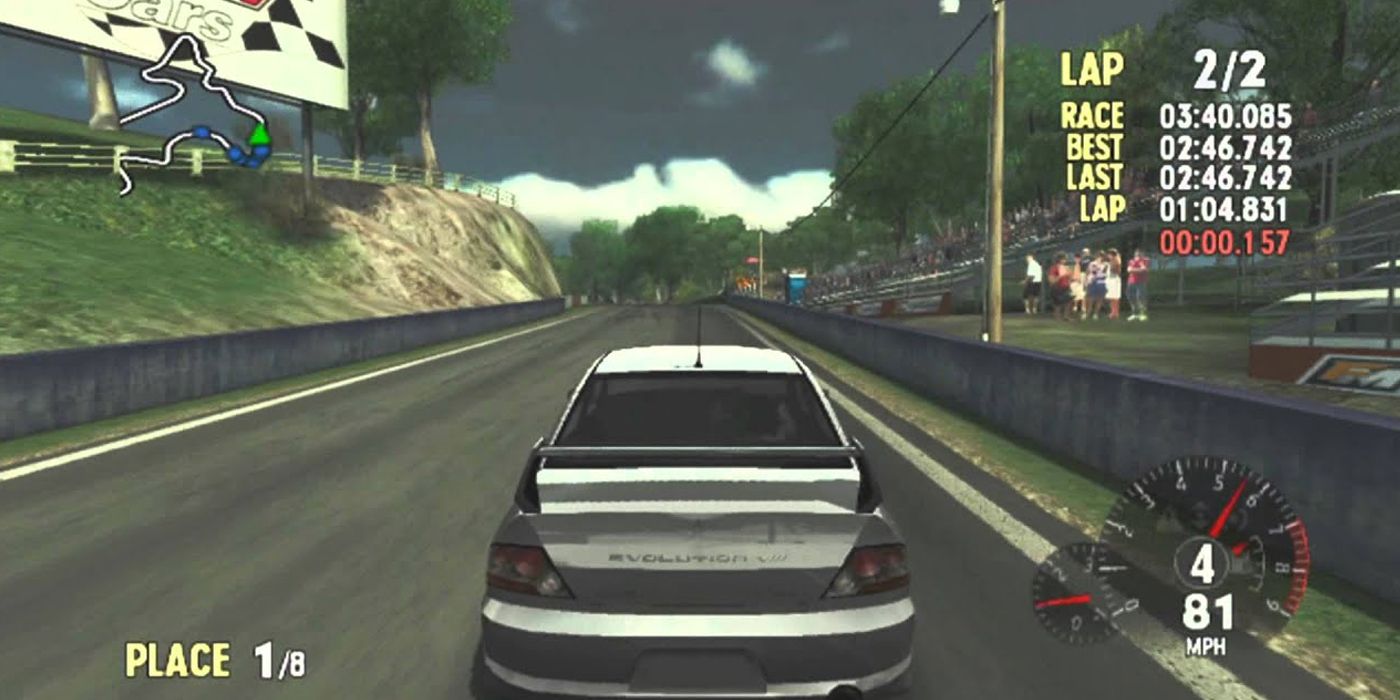 a silver car racing in Forza Motorsport.