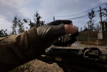 How to Equip Weapon Attachments in Stalker 2