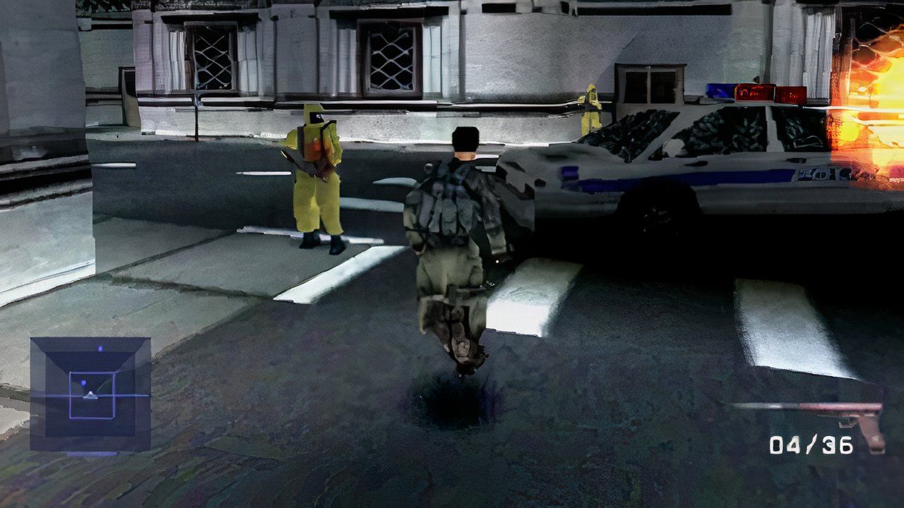 Gabe runs towards an armoured enemy next to a burning police car in Syphon Filter.