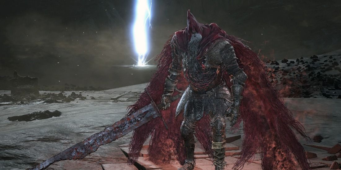 Slave Knight Gael of Dark Souls 3 approaching a player for the final fight in the Ringed City DLC.