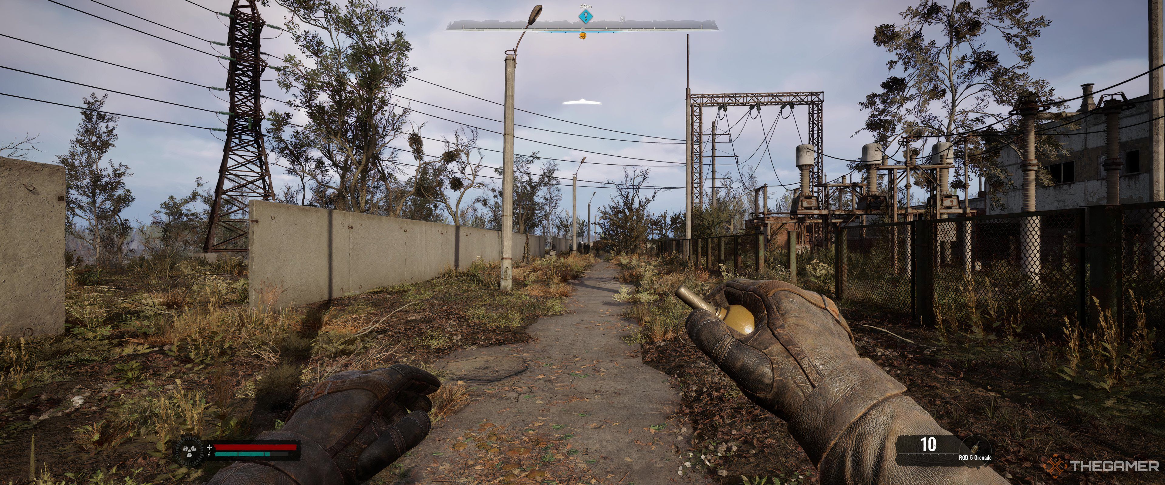 Throwing a grenade in Stalker 2: Heart of Chornobyl.