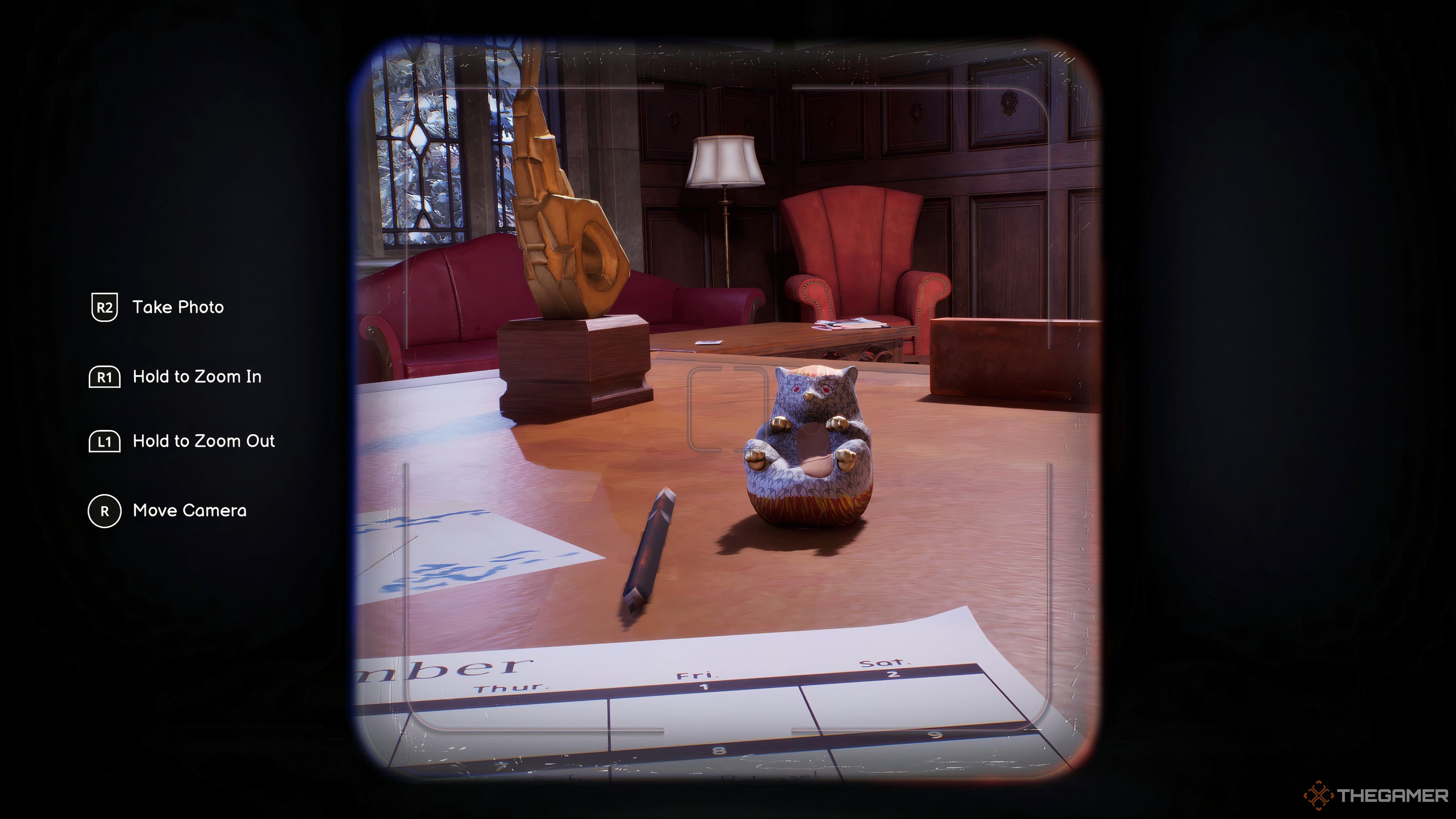 Taking Snapshot Of Hedgehog On Vinh's Desk In Life Is Strange: Double Exposure.