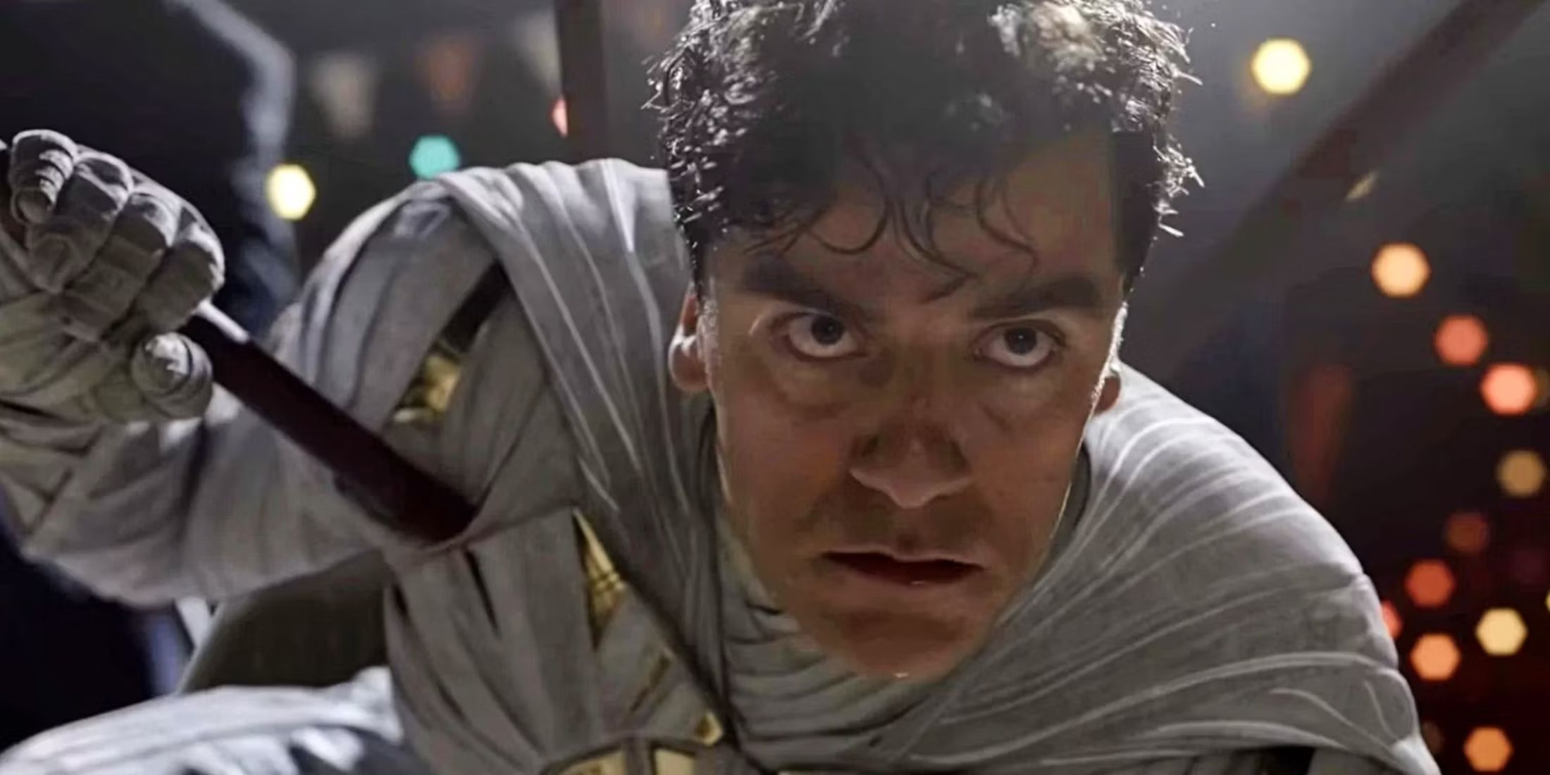 Oscar Isaac Moon Knight stabbed