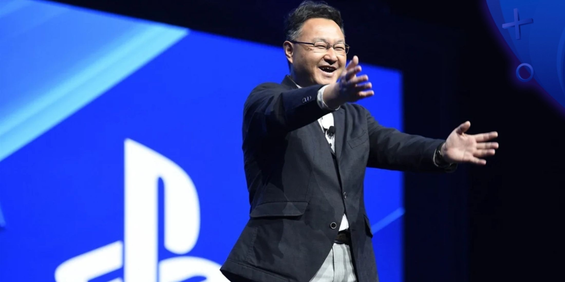 shuhei yoshida playstation phil spencer xbox tweet