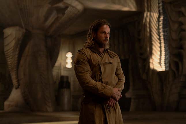 Travis Fimmel staring menacingly 