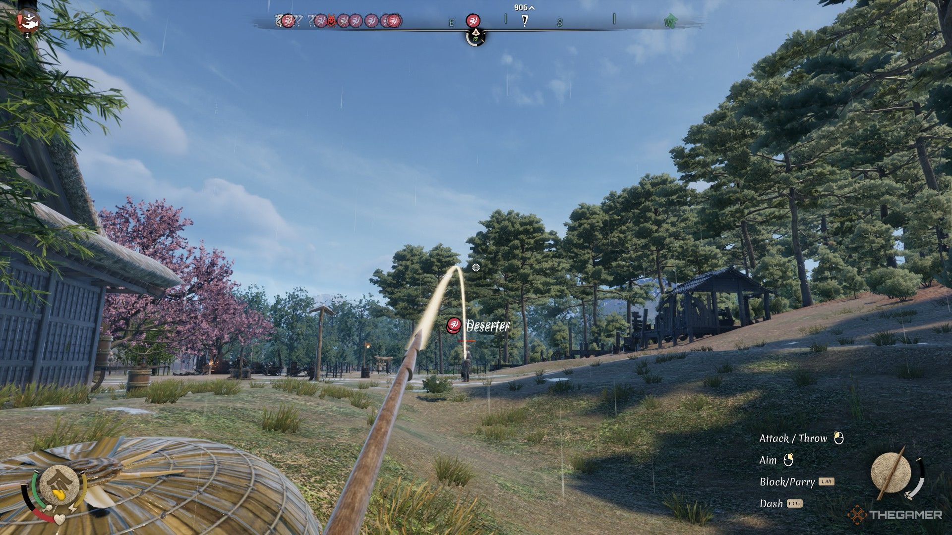 The image shows the player aiming with a wooden yari in Sengoku Dynasty.