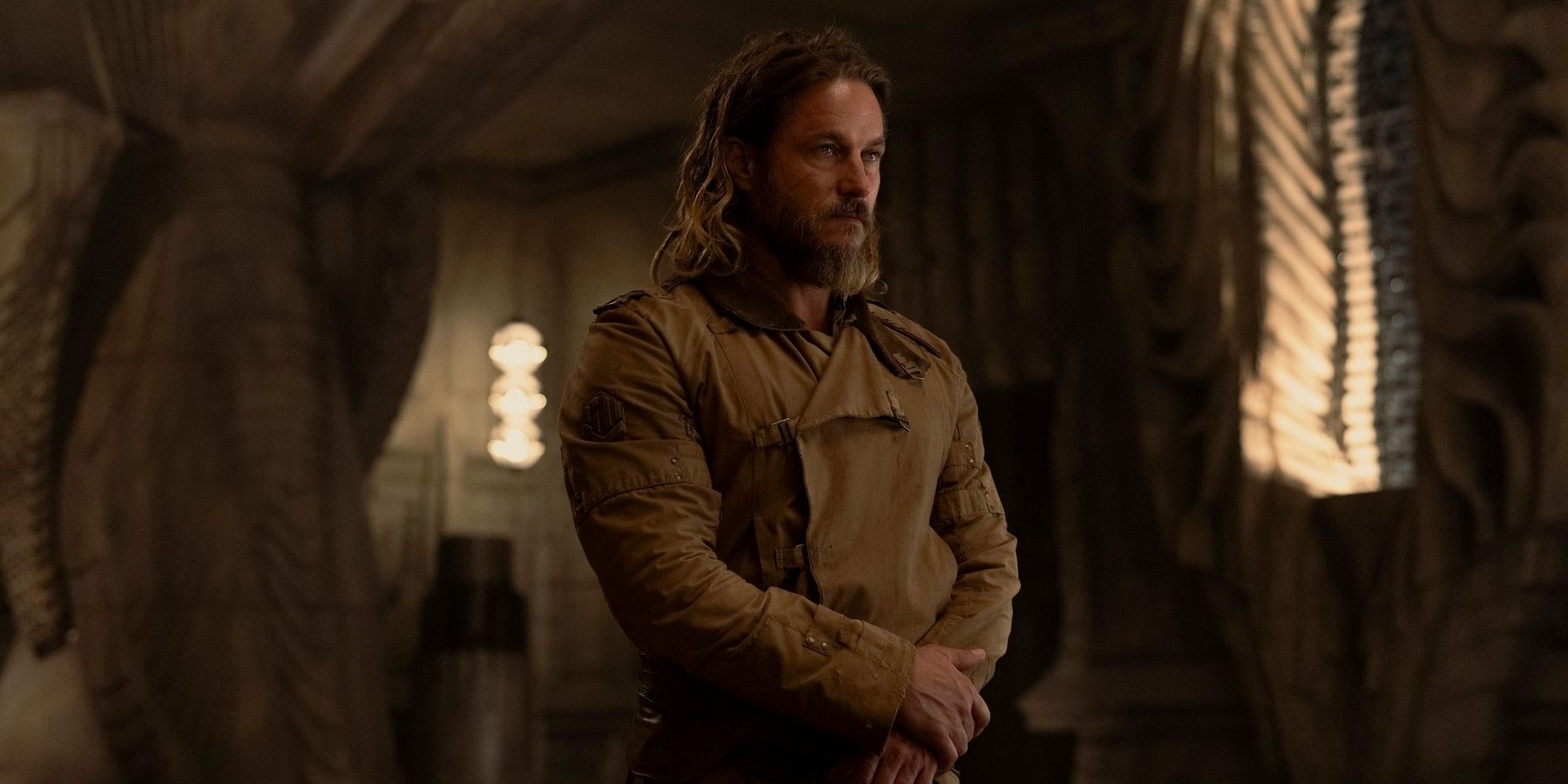 Desmond Hart (Travis Fimmel) in Dune: Prophecy (2024)