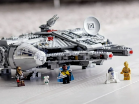 The $170 Millennium Falcon Lego Set Is Only $100 At Walmart For Cyber Monday