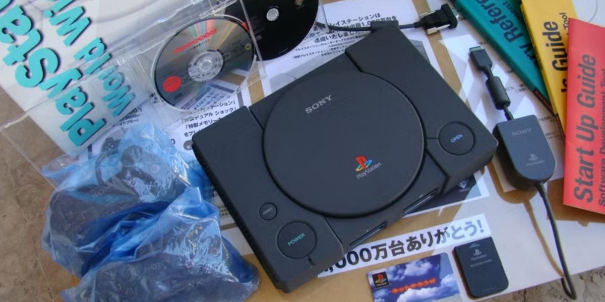 Image of the PlayStation Net Yaroze Console.