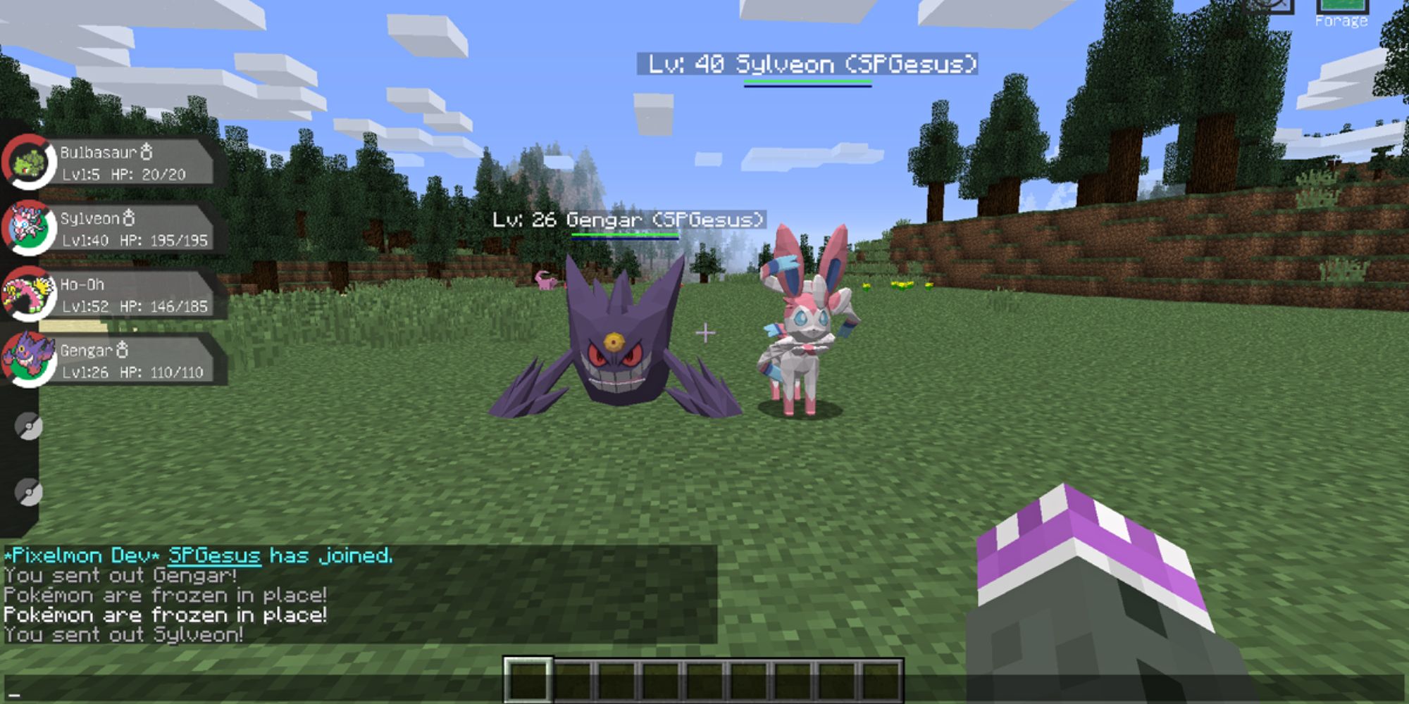 Pixelmon Minecraft mod of gengar and sylveon.