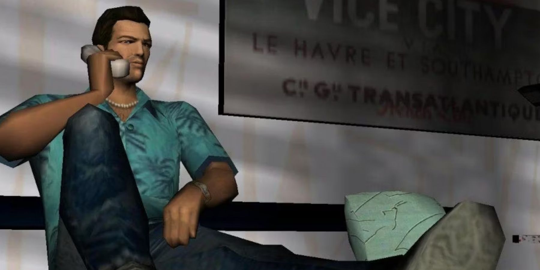 GTA Vice City - Tommy Vercetti taking a call