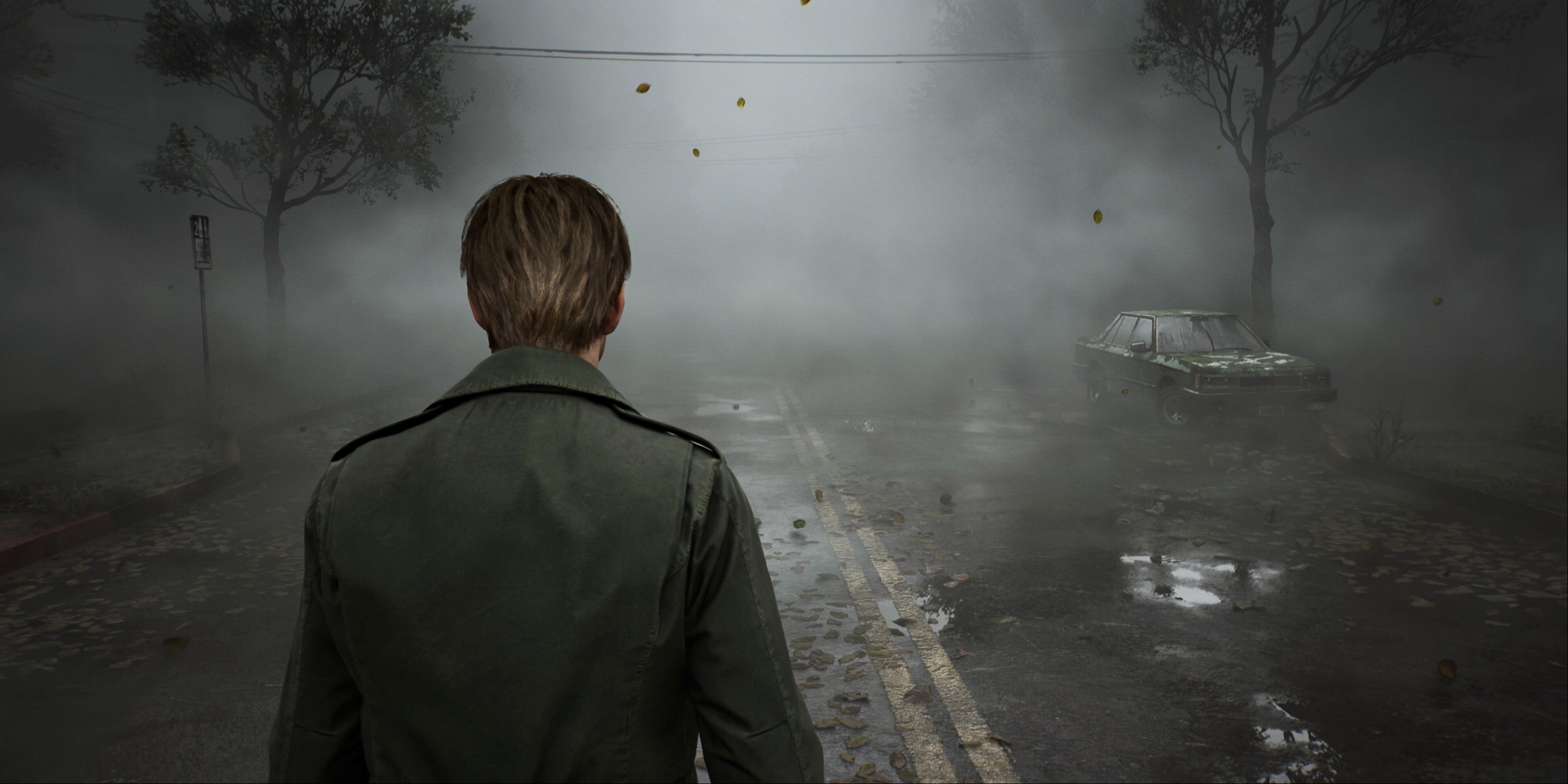 James walking through a foggy street in Silent Hill 2 Remake.