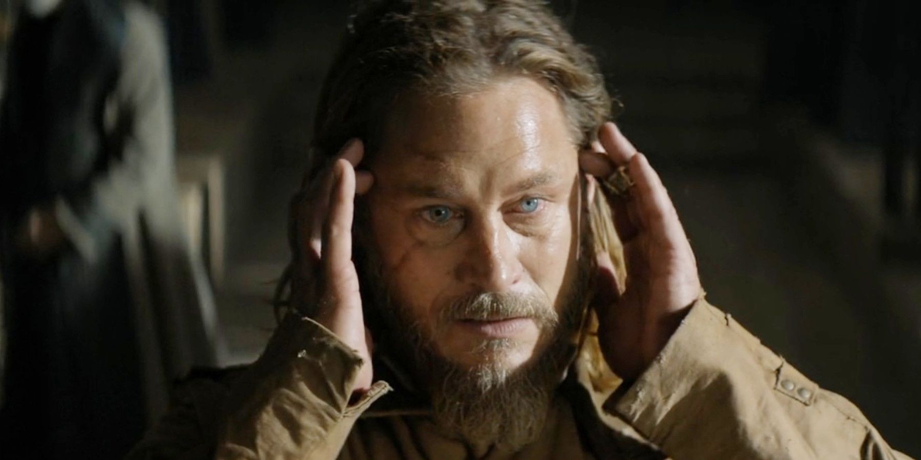 Desmond Hart (Travis Fimmel) initiates his powers in Dune: Prophecy 