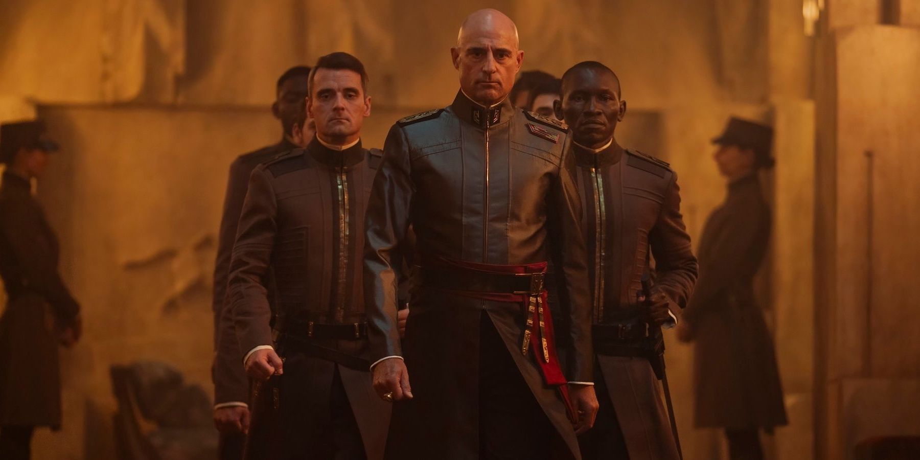 Emperor Corrino (Mark Strong) enters the Landsraad in Dune: Prophecy