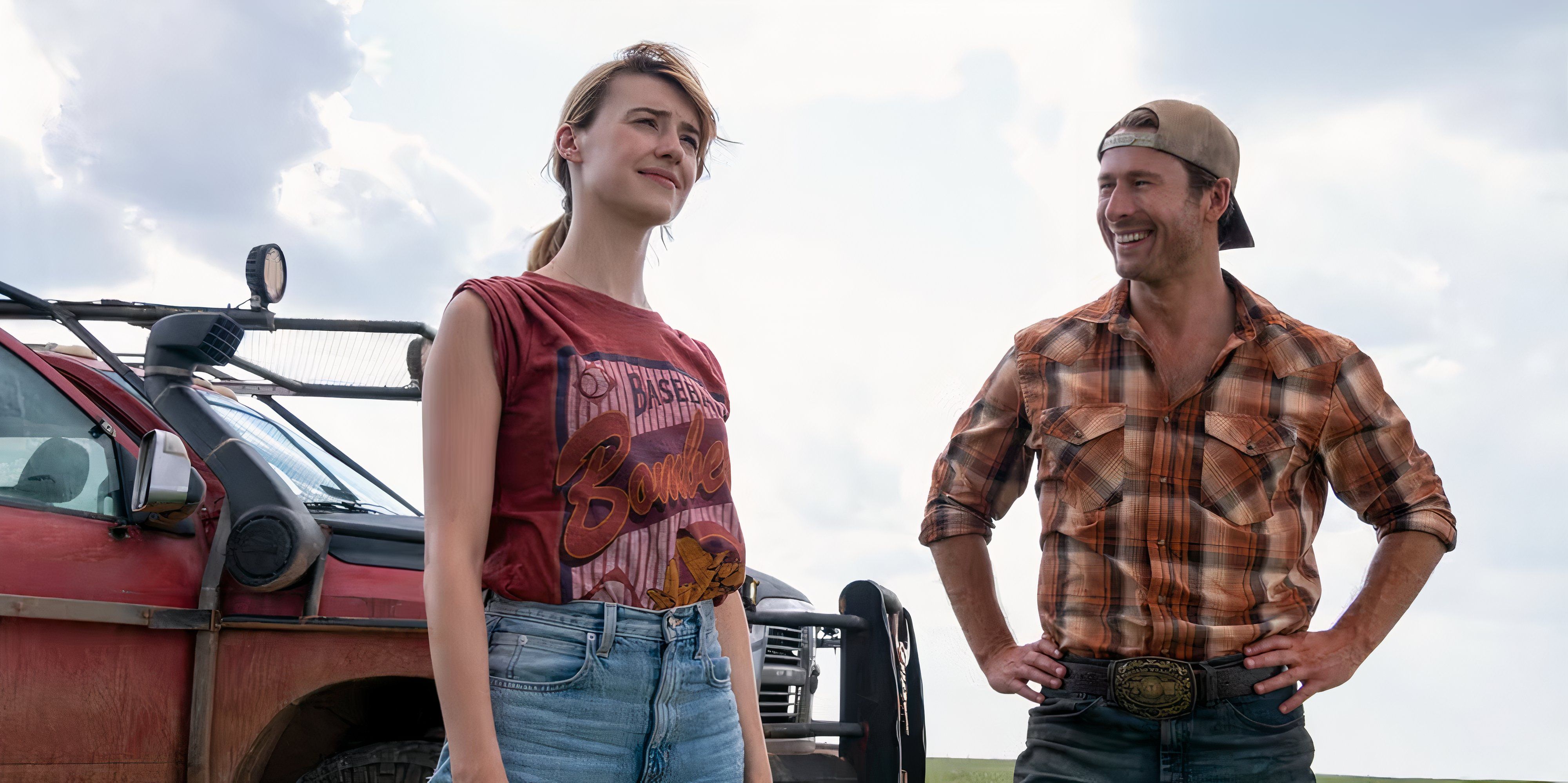 Daisy Edgar-Jones and Glen Powell in Twisters