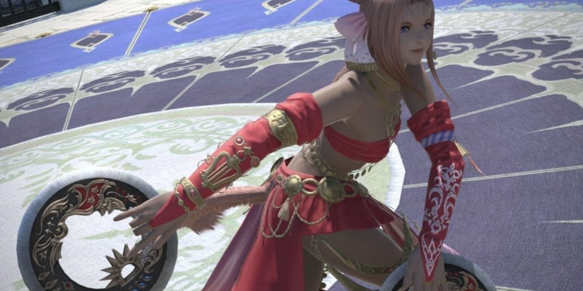 A Dancer in a battle position in Final Fantasy 14.