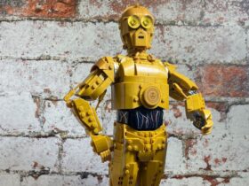 Lego C-3PO (75398) review: "If you're content to see ol' threepy stand proudly on a shelf and not much else, this will serve you superbly"