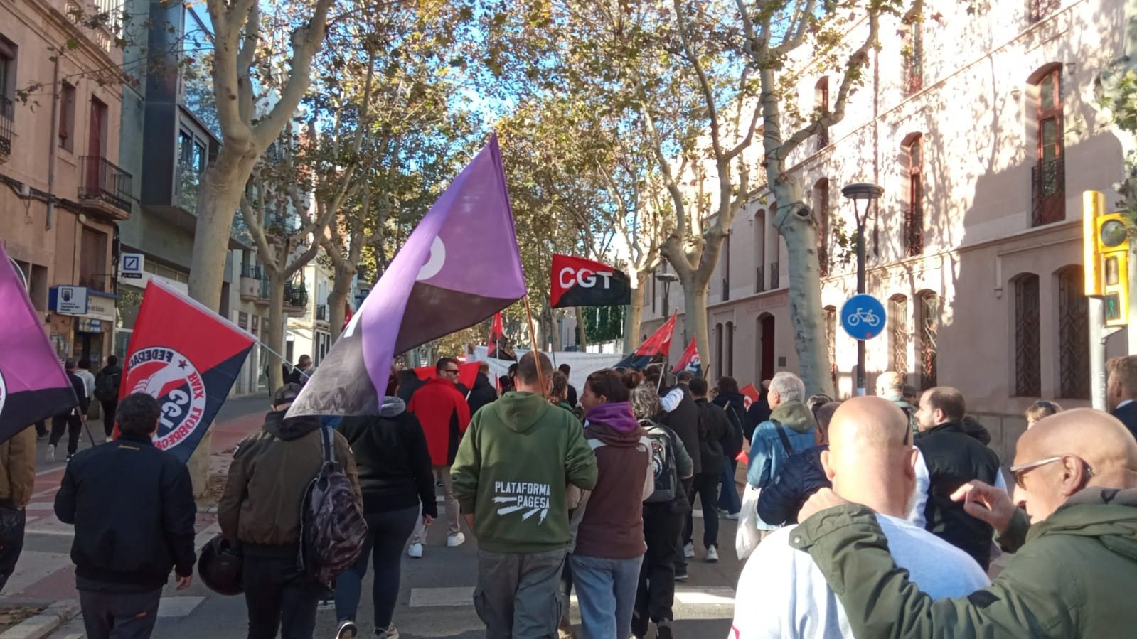 vallejo workers marching on a strike