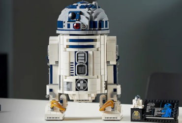 Hard-To-Find Star Wars R2-D2 Lego Display Model Gets Extremely Rare Discount At Walmart