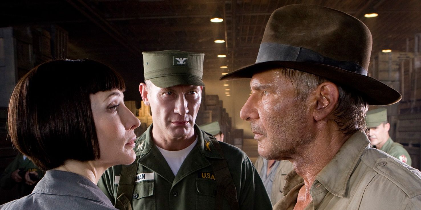 Indiana Jones and the Kingdom Of The Crystal Skull: Jones and the Russians having an argument inside Area 51.