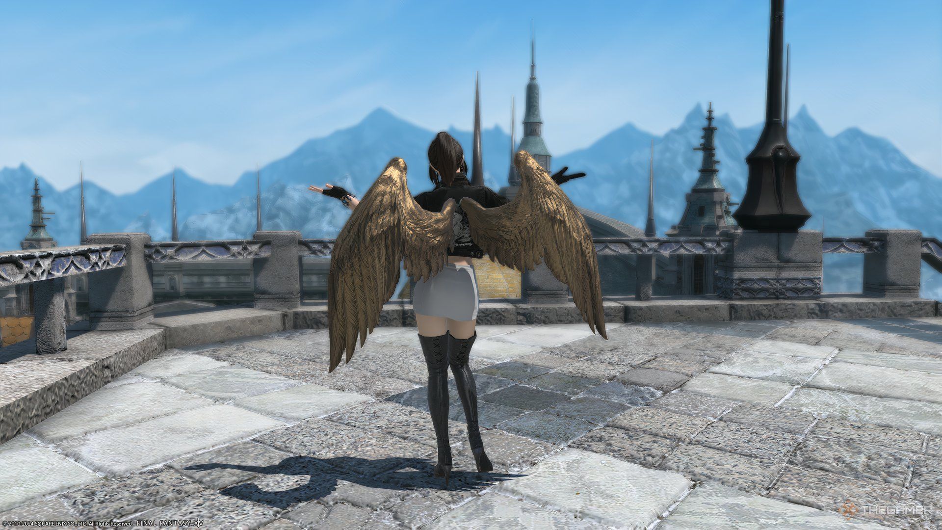 A player wearing Archangel wings in Final Fantasy 14.