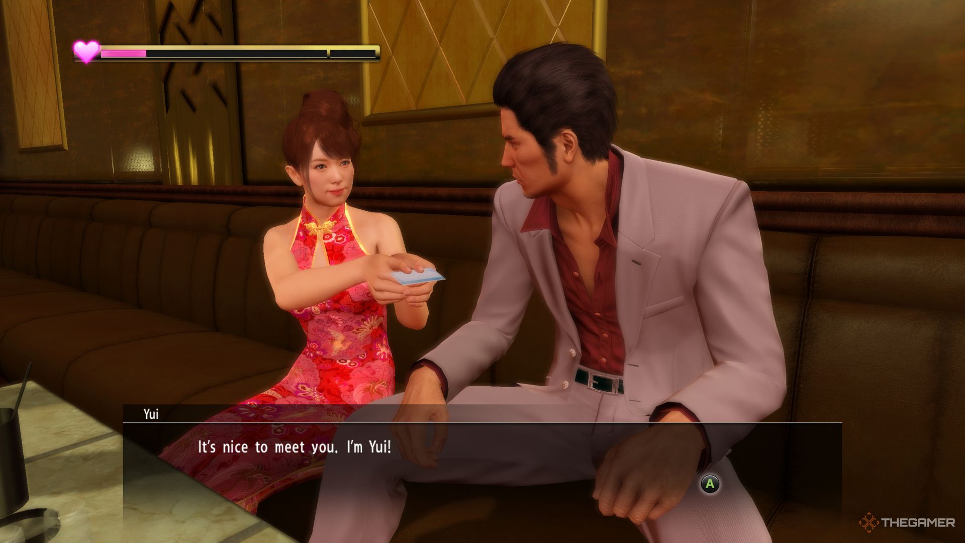 Yakuza Kiwami screenshot of Yui giving Kiryu her card, while greeting him.