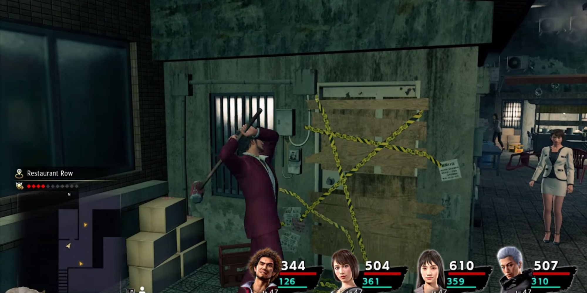 Ichiban using a Hammer to break down a door in Yakuza: Like a Dragon.