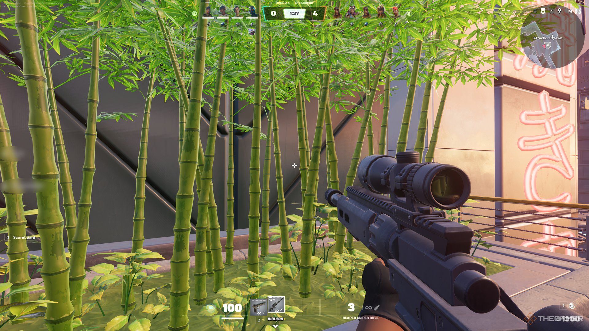 Gameplay screenshot from Fortnite Ballistic showing small Crosshair.