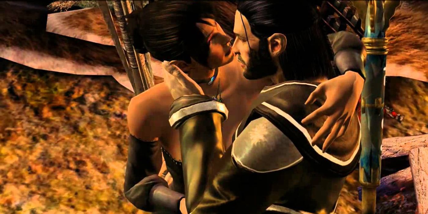 Morrigan (left) and a mage warden kiss each other during the former's romance scene in Dragon Age: Origins.