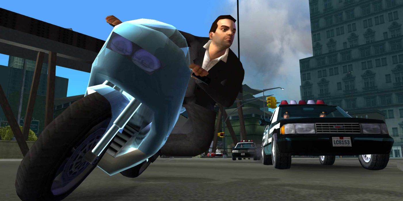 Grand Theft Auto Liberty City Stories screenshot of Toni riding motorbike.