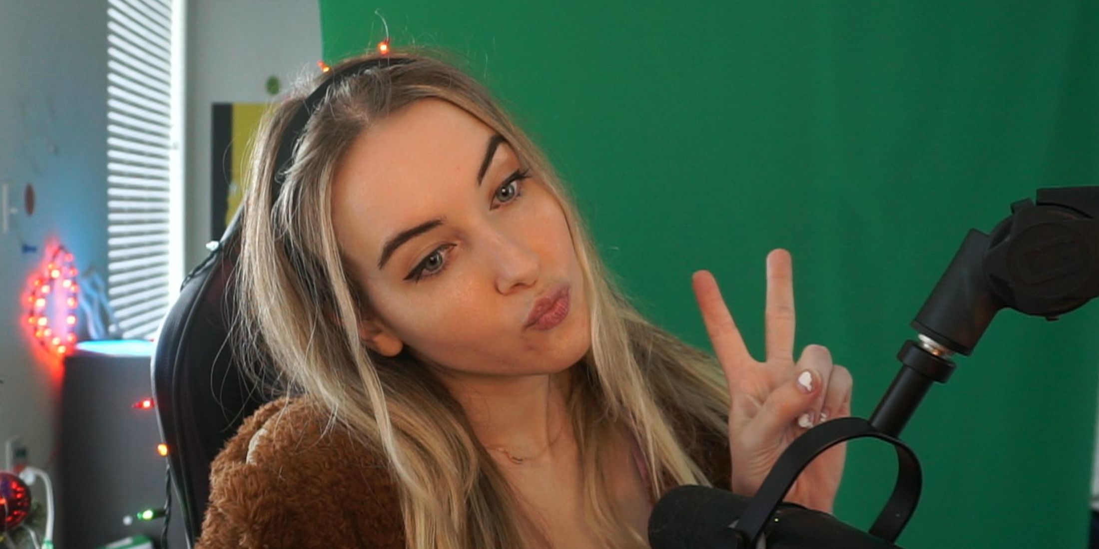 Twitch streamer Emilycc reaches subscriber milestone