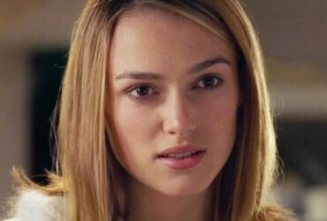 Keira Knightley Thought That Love Actually Scene Was Creepy, Too