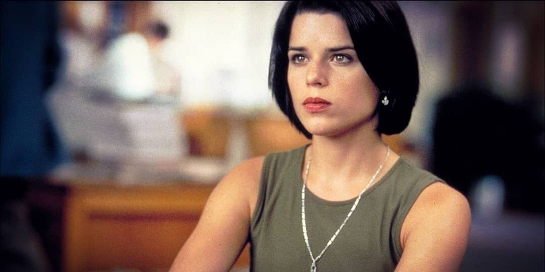 Sidney looking serious in Scream 2