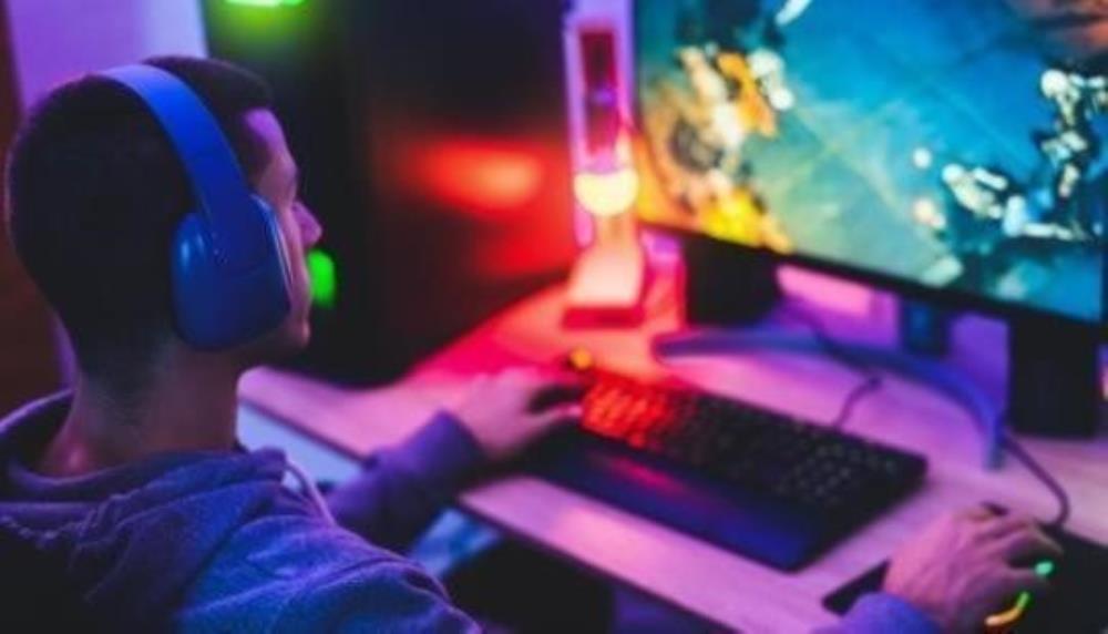 New report claims gamers spend more time watching videos about gaming than playing games